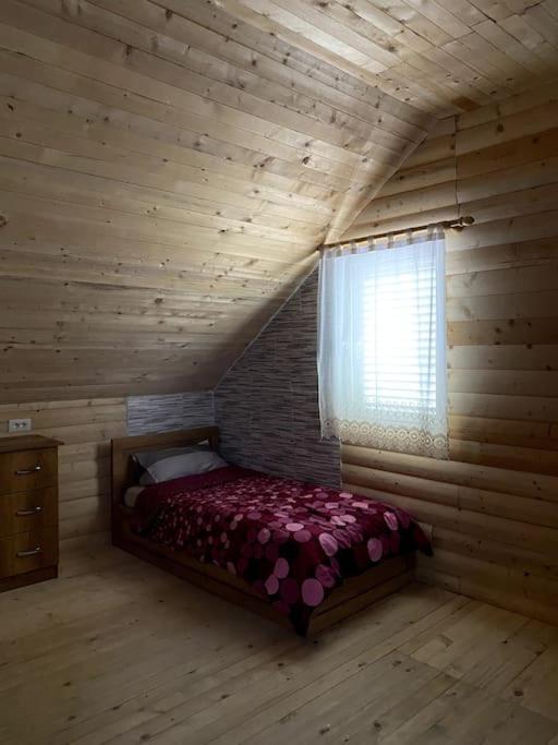 Vita Guesthouse Bajram Curri Екстер'єр фото