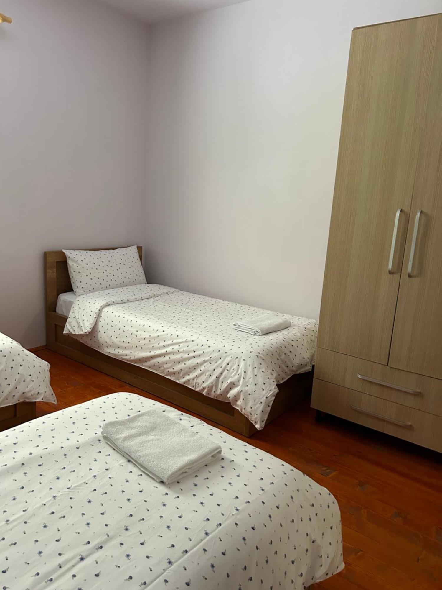 Vita Guesthouse Bajram Curri Екстер'єр фото