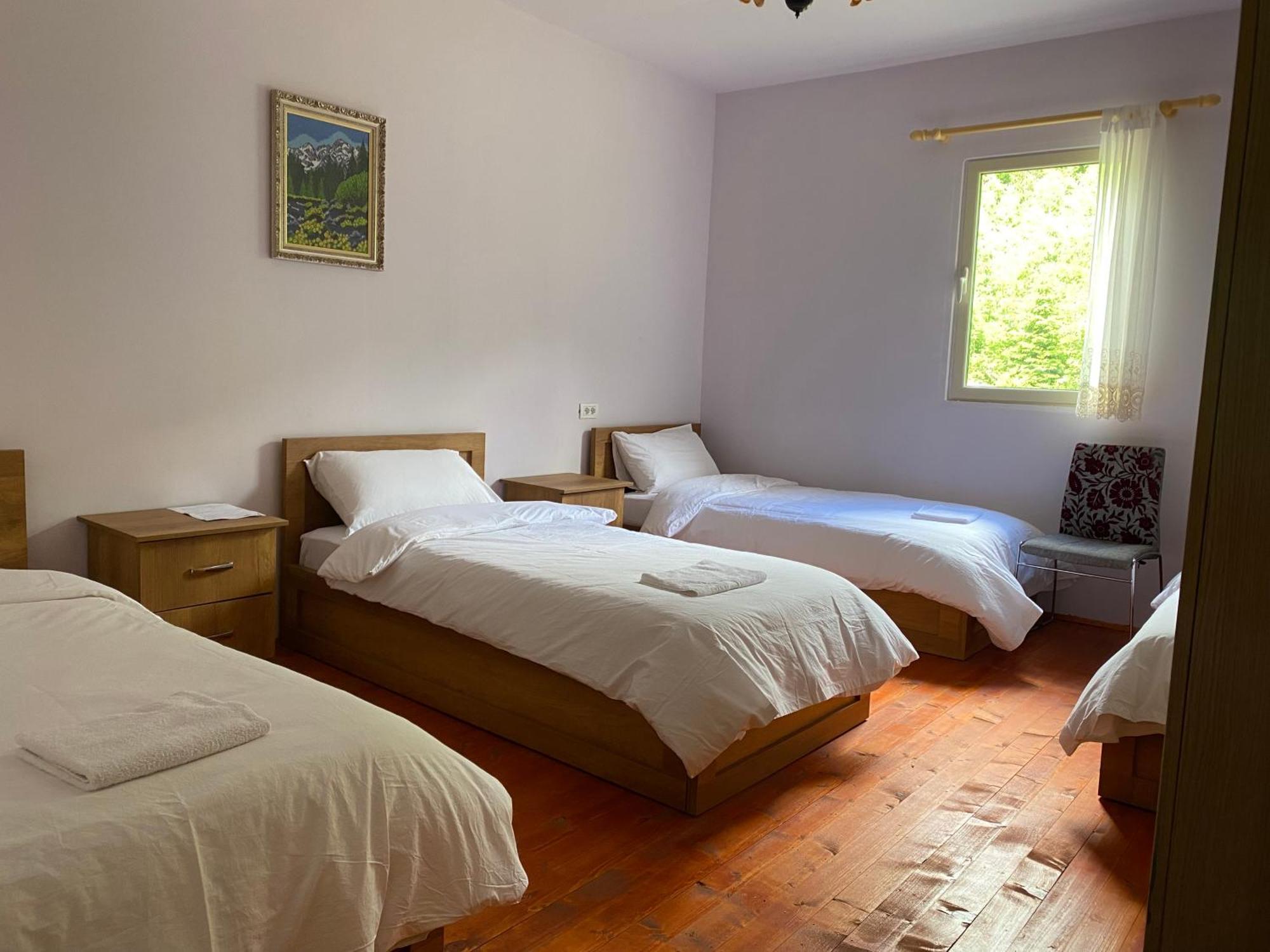 Vita Guesthouse Bajram Curri Екстер'єр фото