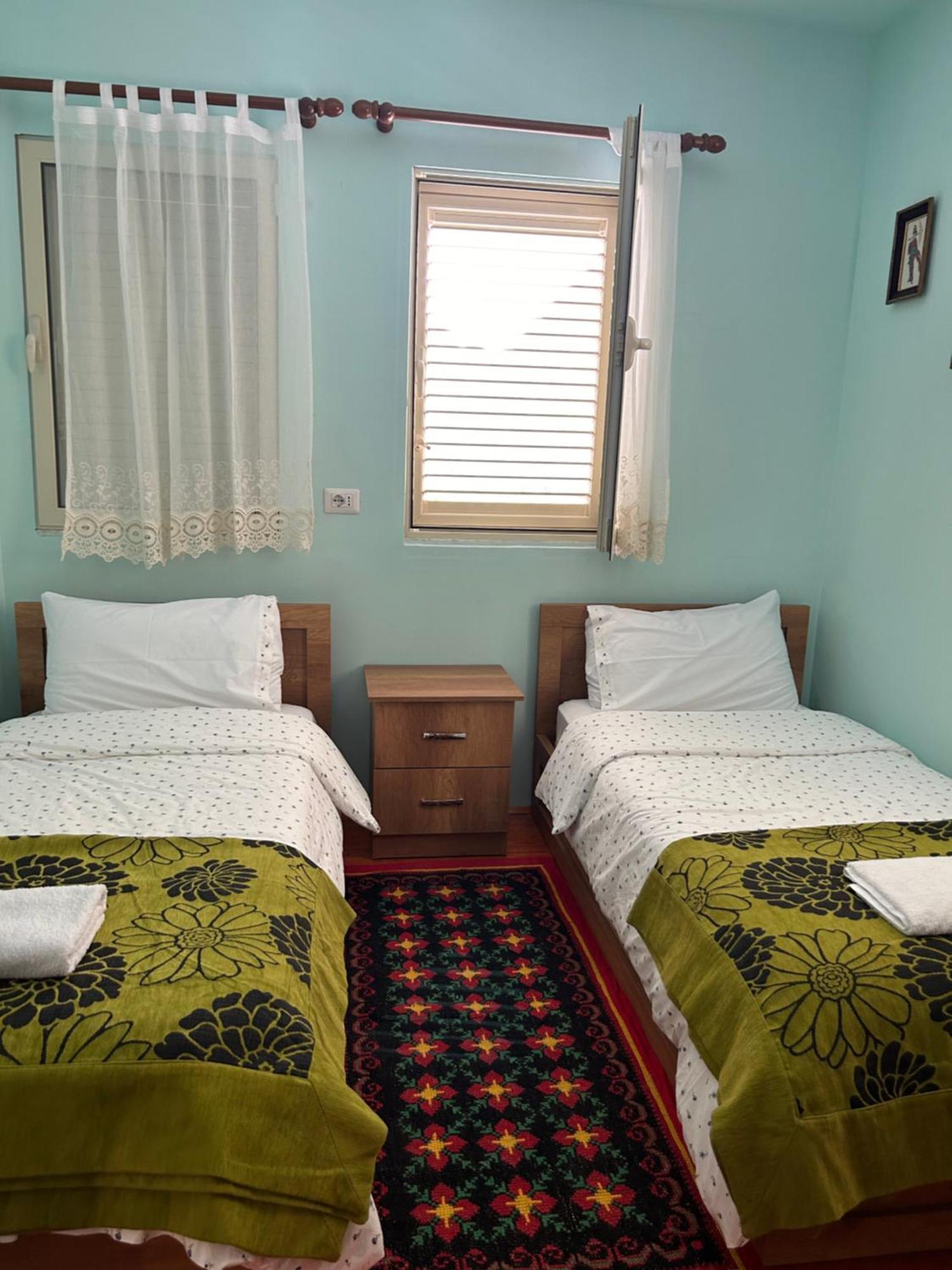 Vita Guesthouse Bajram Curri Екстер'єр фото