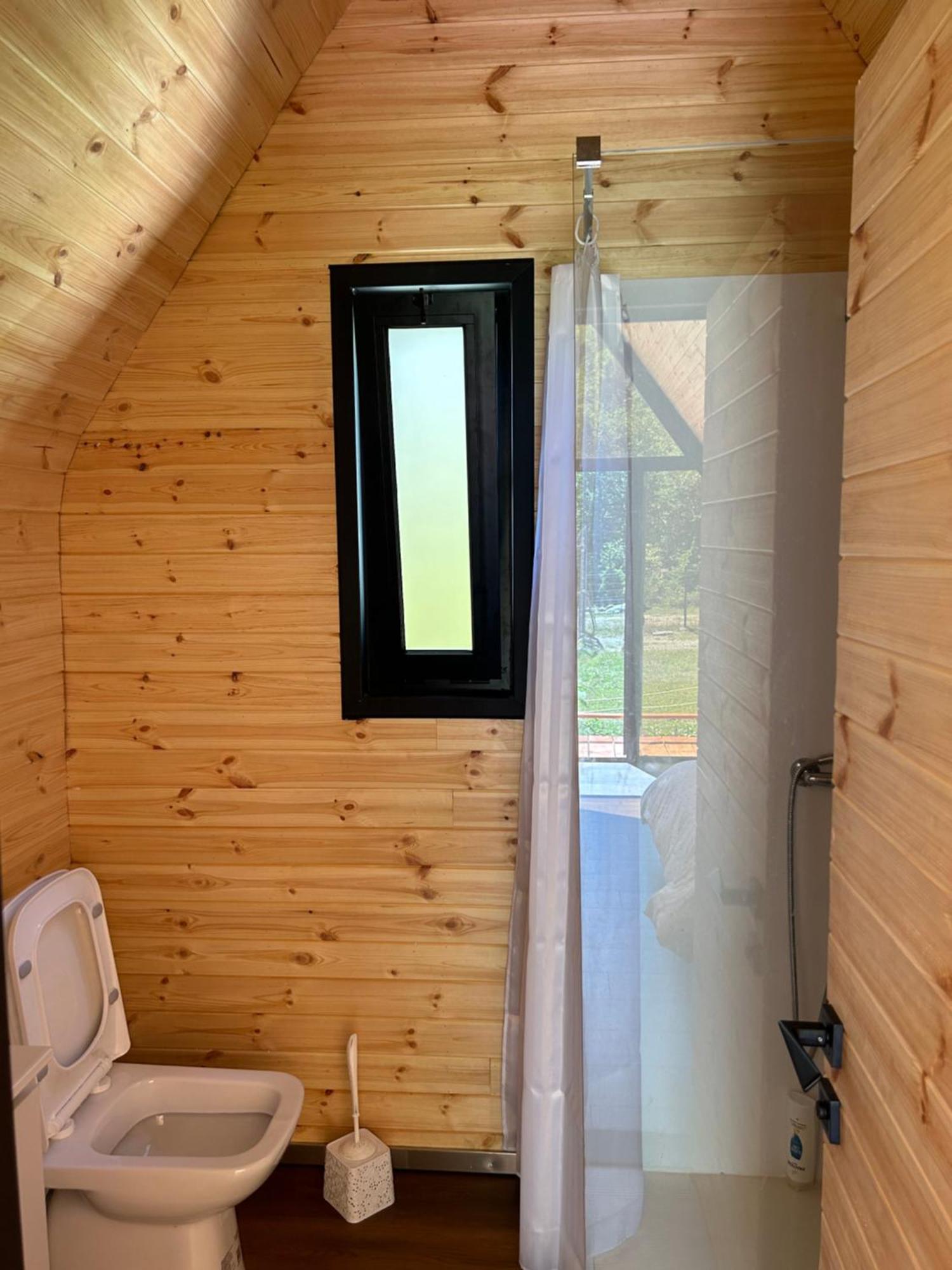 Vita Guesthouse Bajram Curri Екстер'єр фото